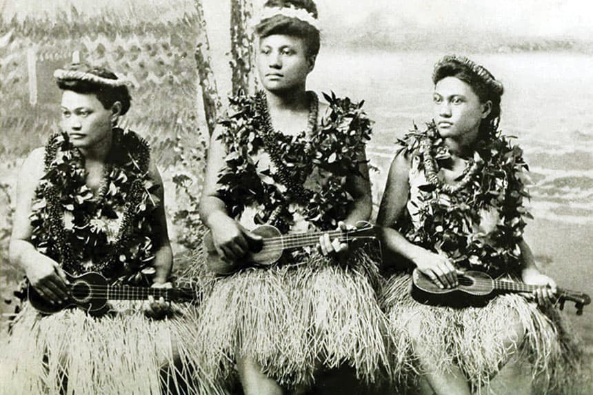 Early ukulele players in Hawaii